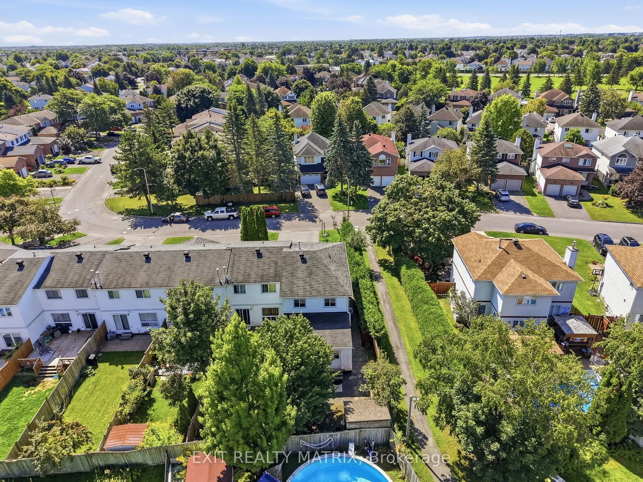 751 Clearcrest Crescent