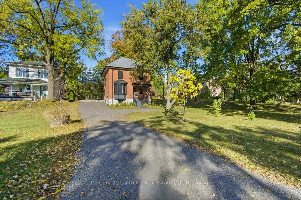 320 Grand Road
