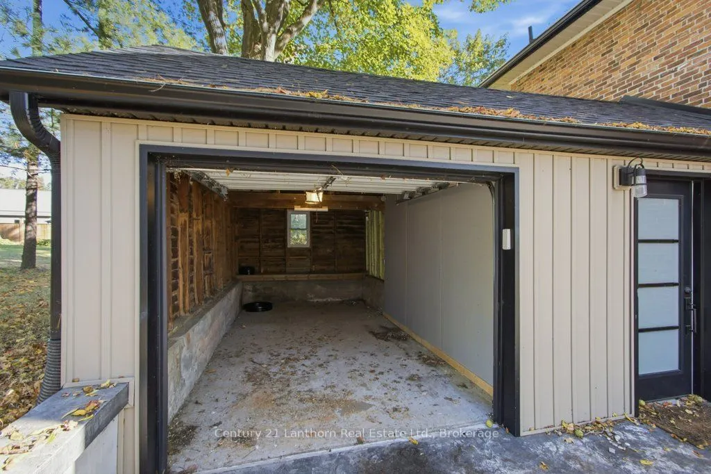 320 Grand Road