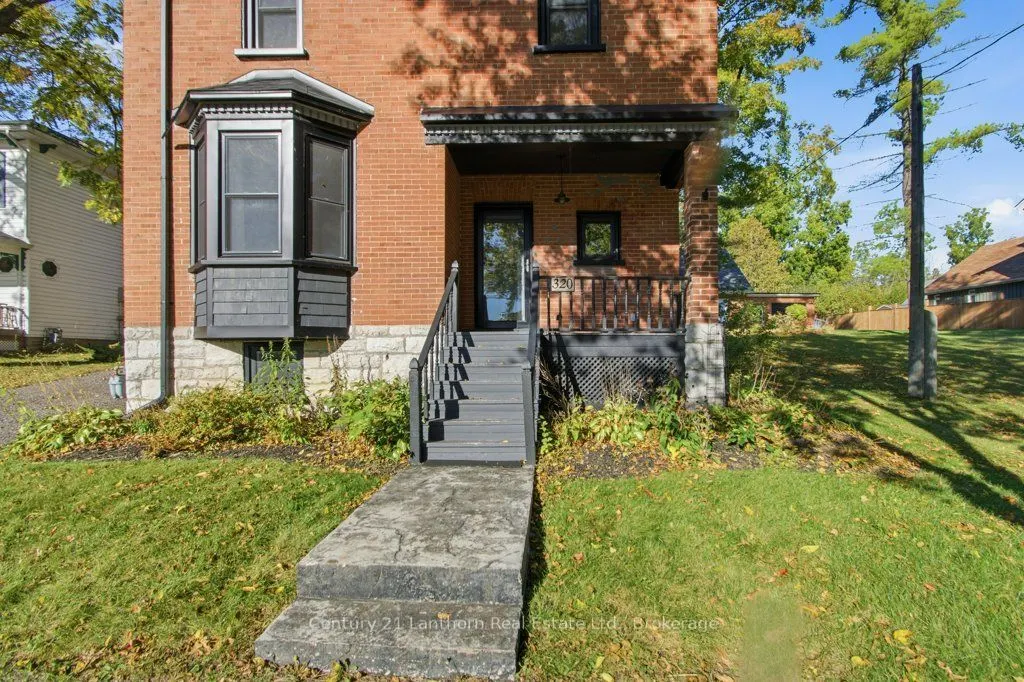 320 Grand Road