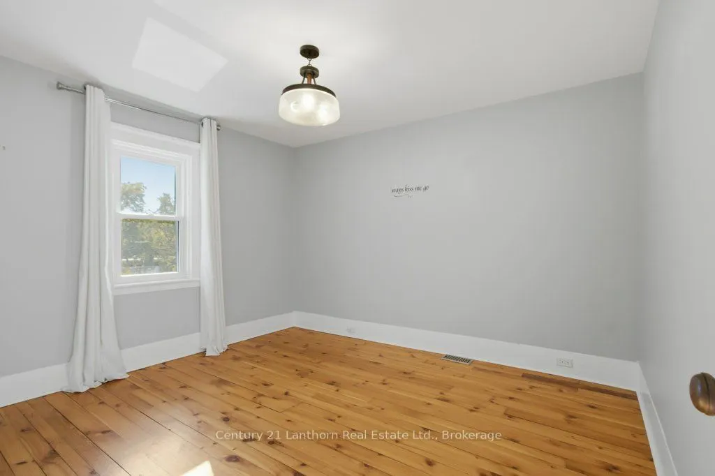 320 Grand Road