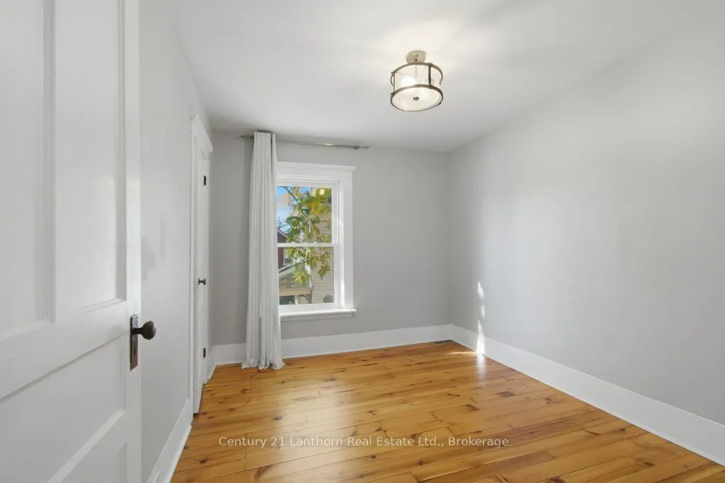 320 Grand Road