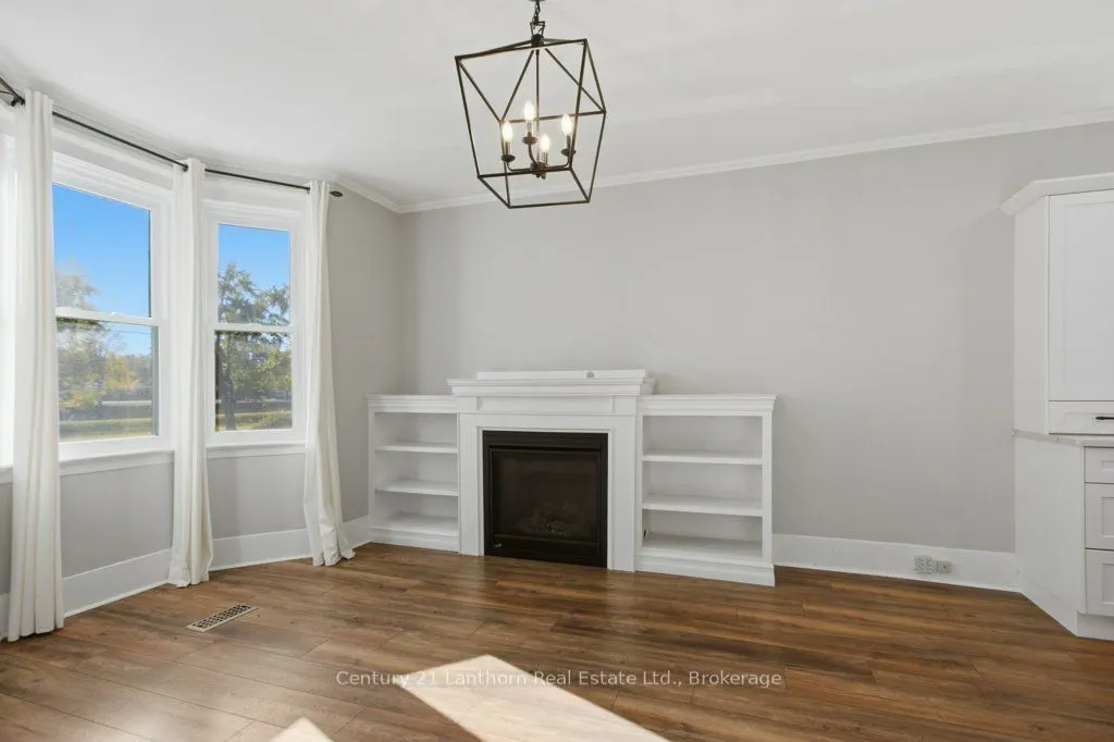 320 Grand Road