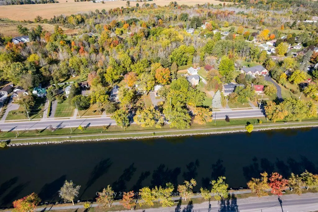 320 Grand Road