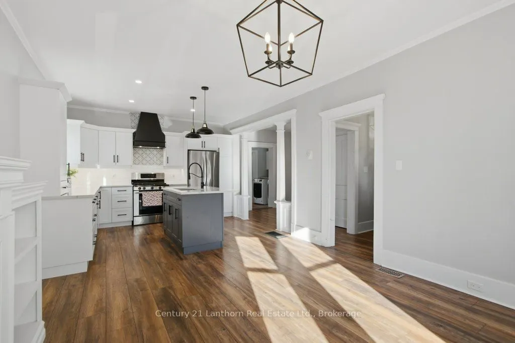 320 Grand Road