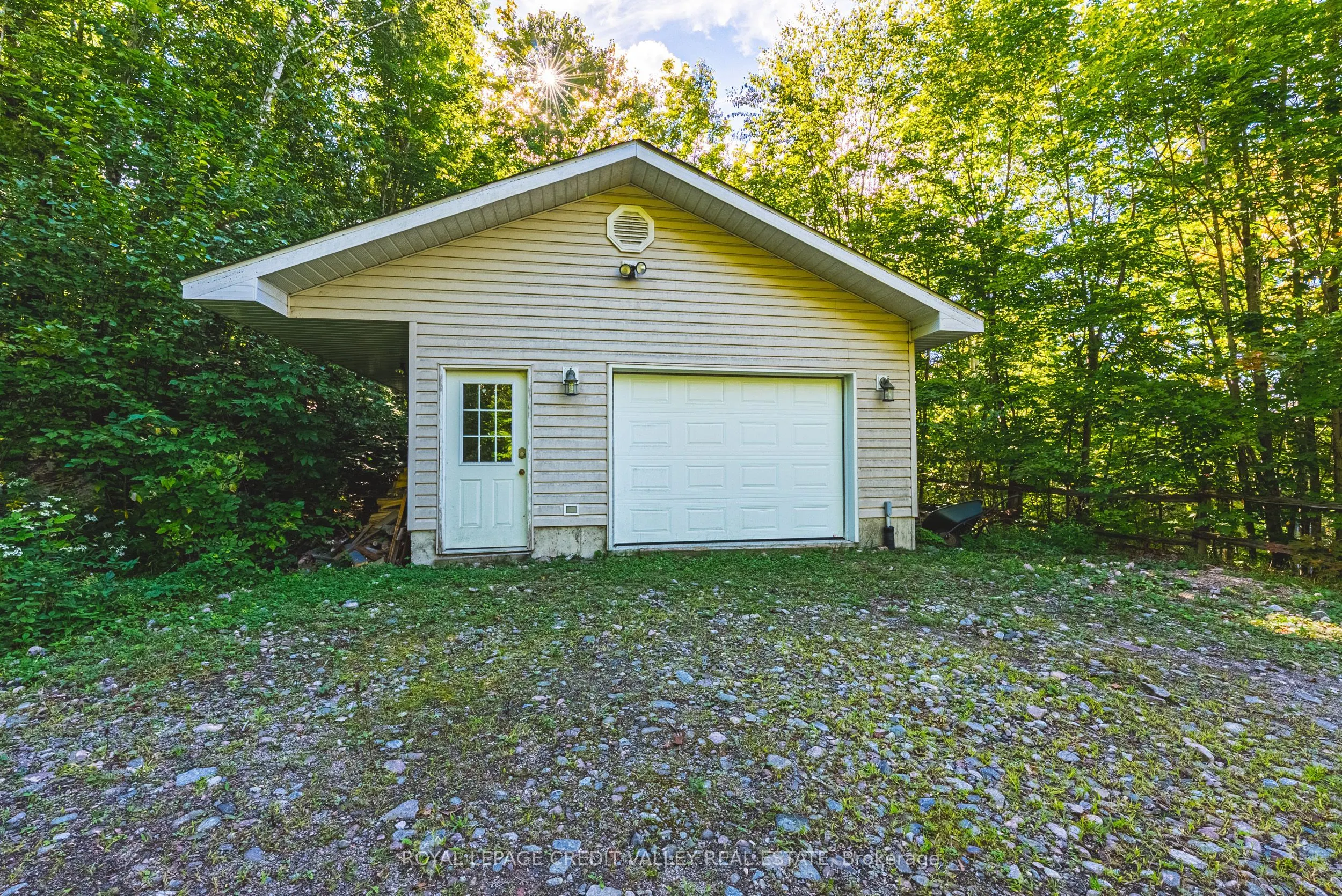 1064 Whiskey Jack Lane