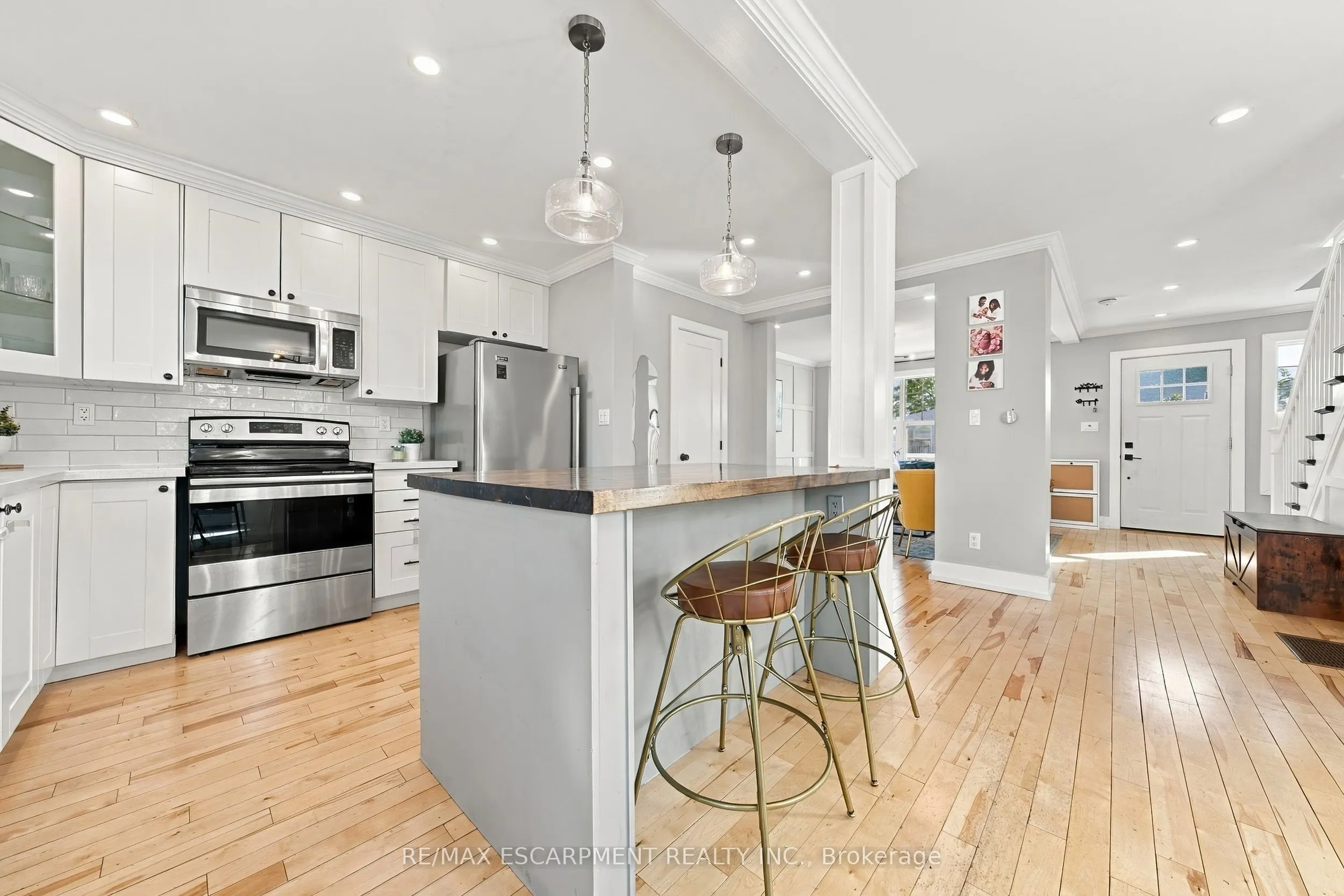 1231 Dunsmure Road