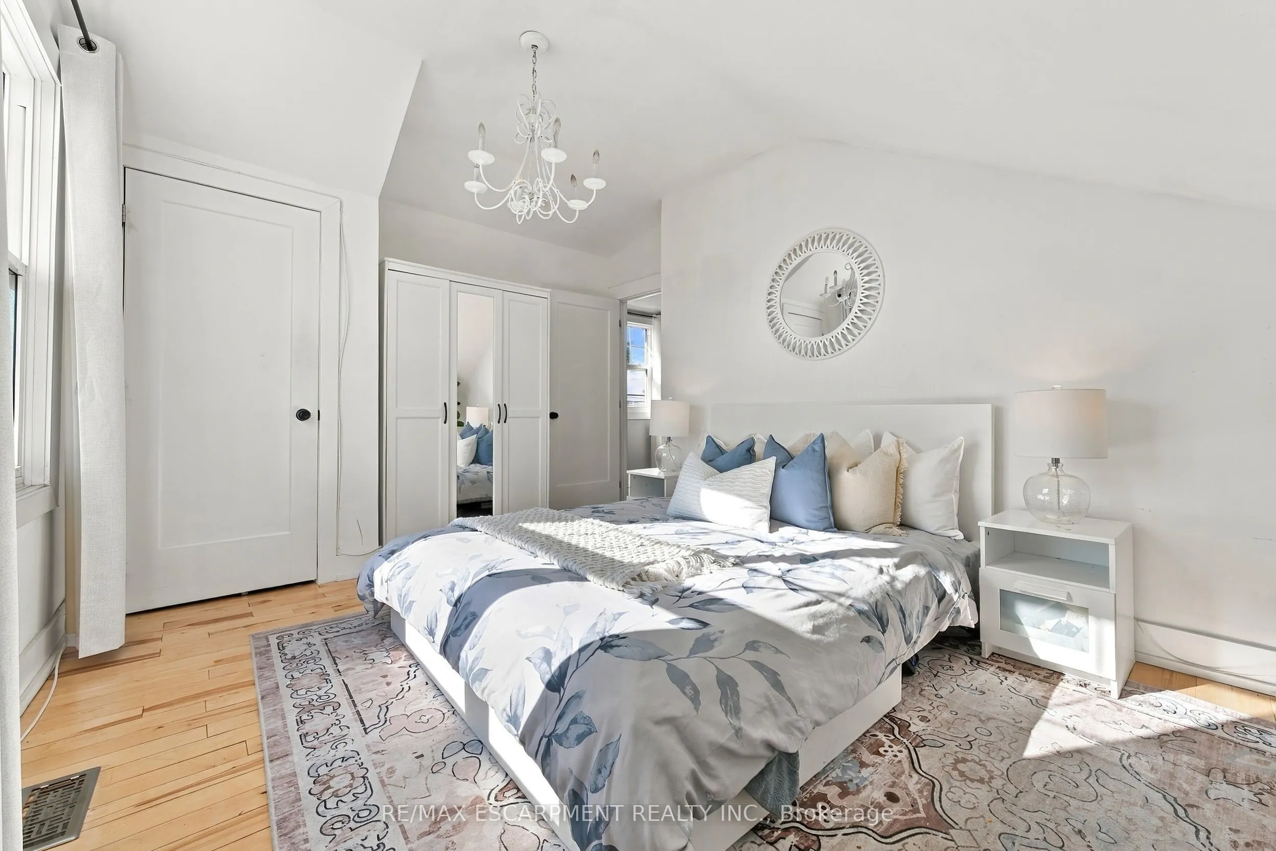 1231 Dunsmure Road
