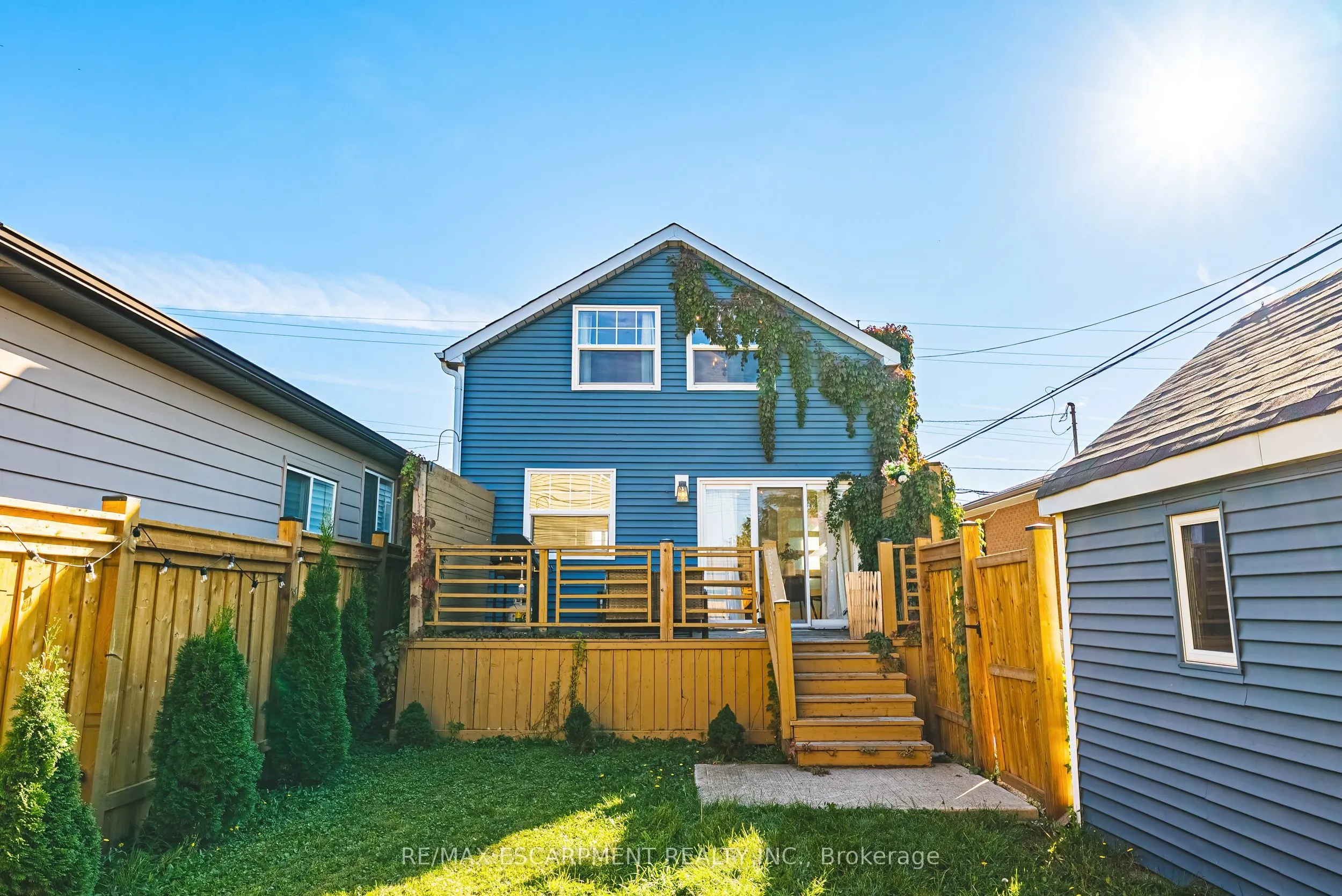 1231 Dunsmure Road