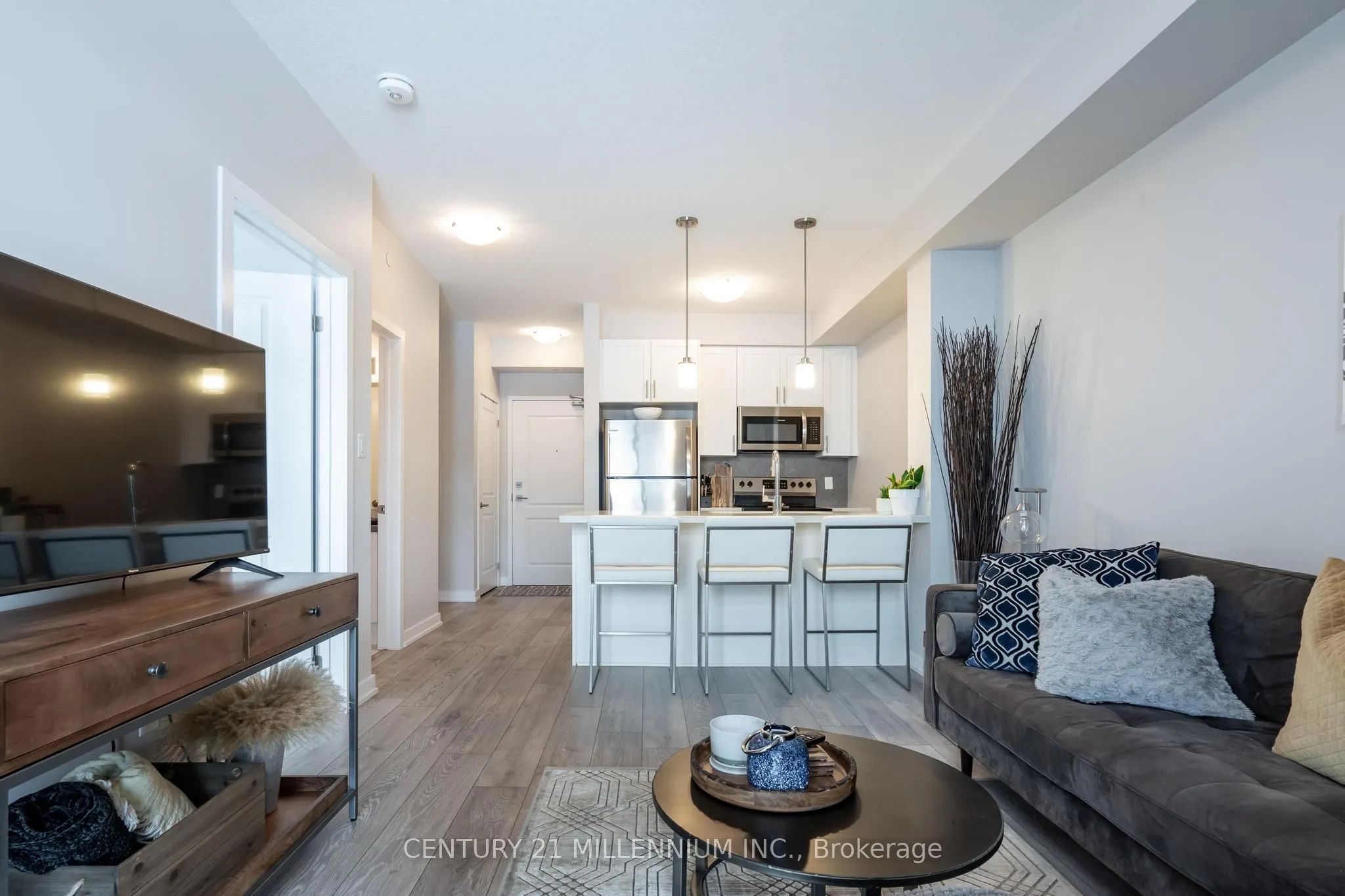 125 Shoreview Place W #125