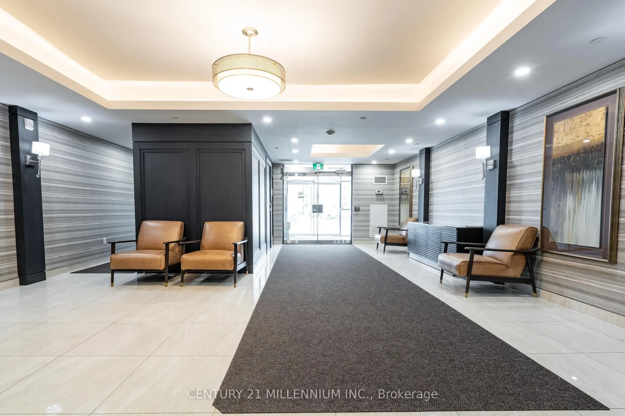 125 Shoreview Place W #125