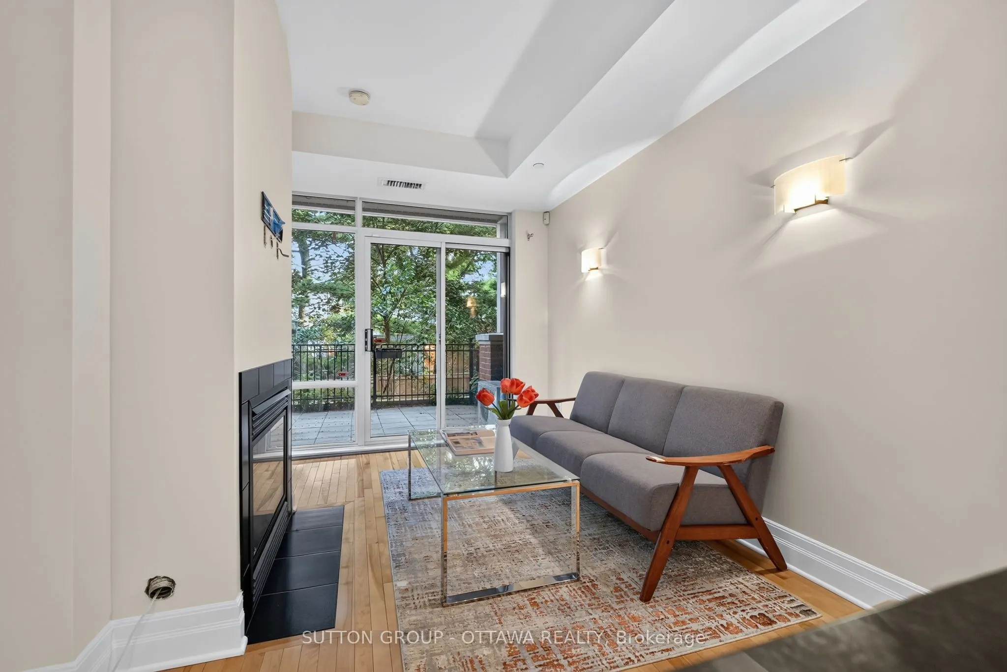 950 MARGUERITE Avenue #103