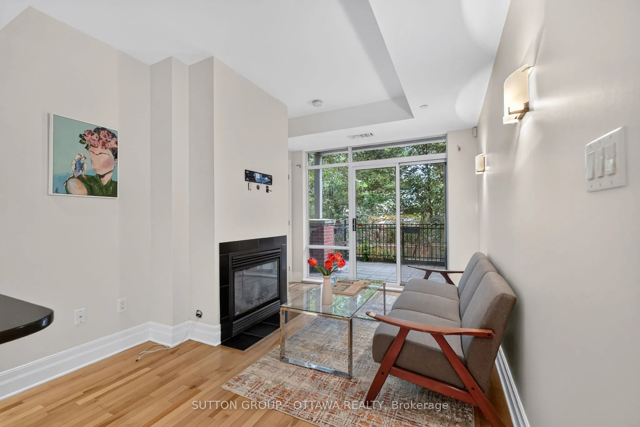 950 MARGUERITE Avenue #103