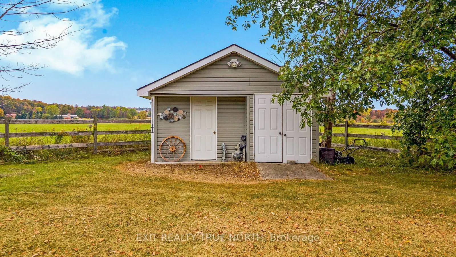 145489 16 Side Road