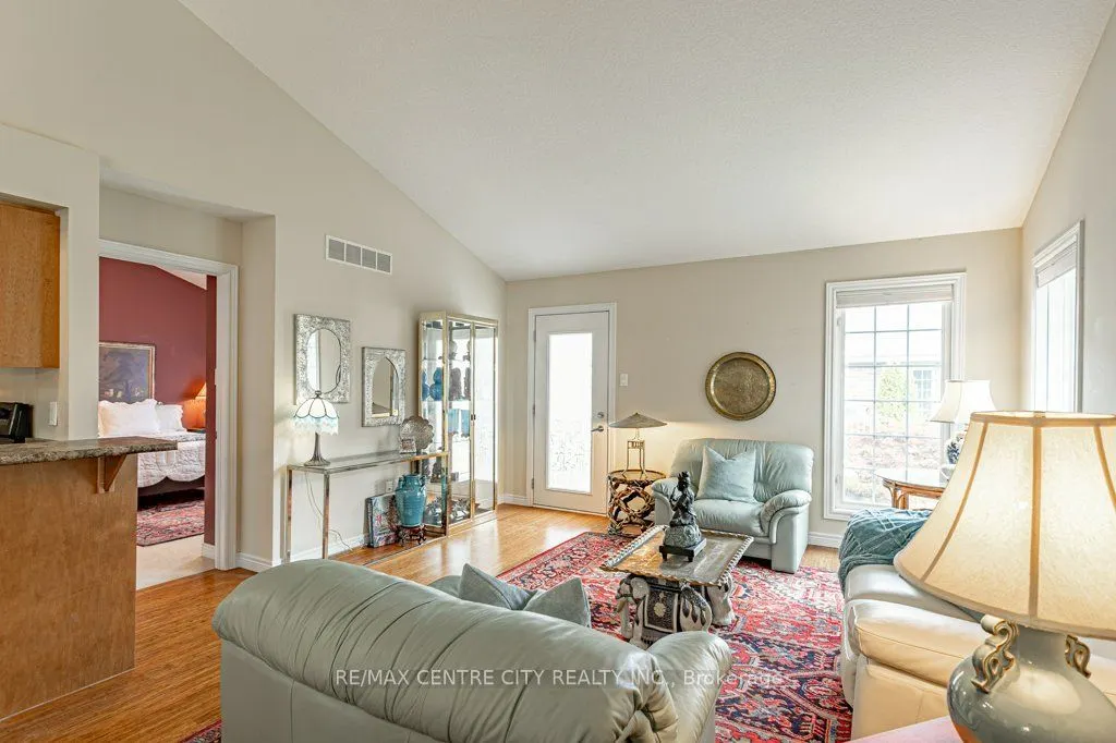 464 Commissioners Road W #51