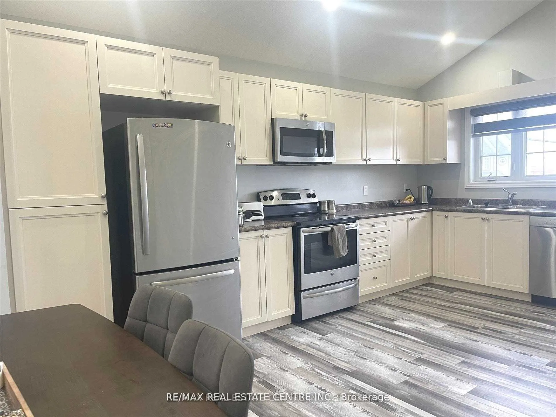 196 Woodbine Avenue #A
