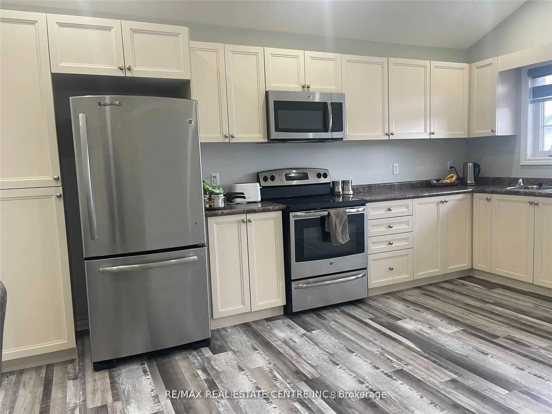 196 Woodbine Avenue #A