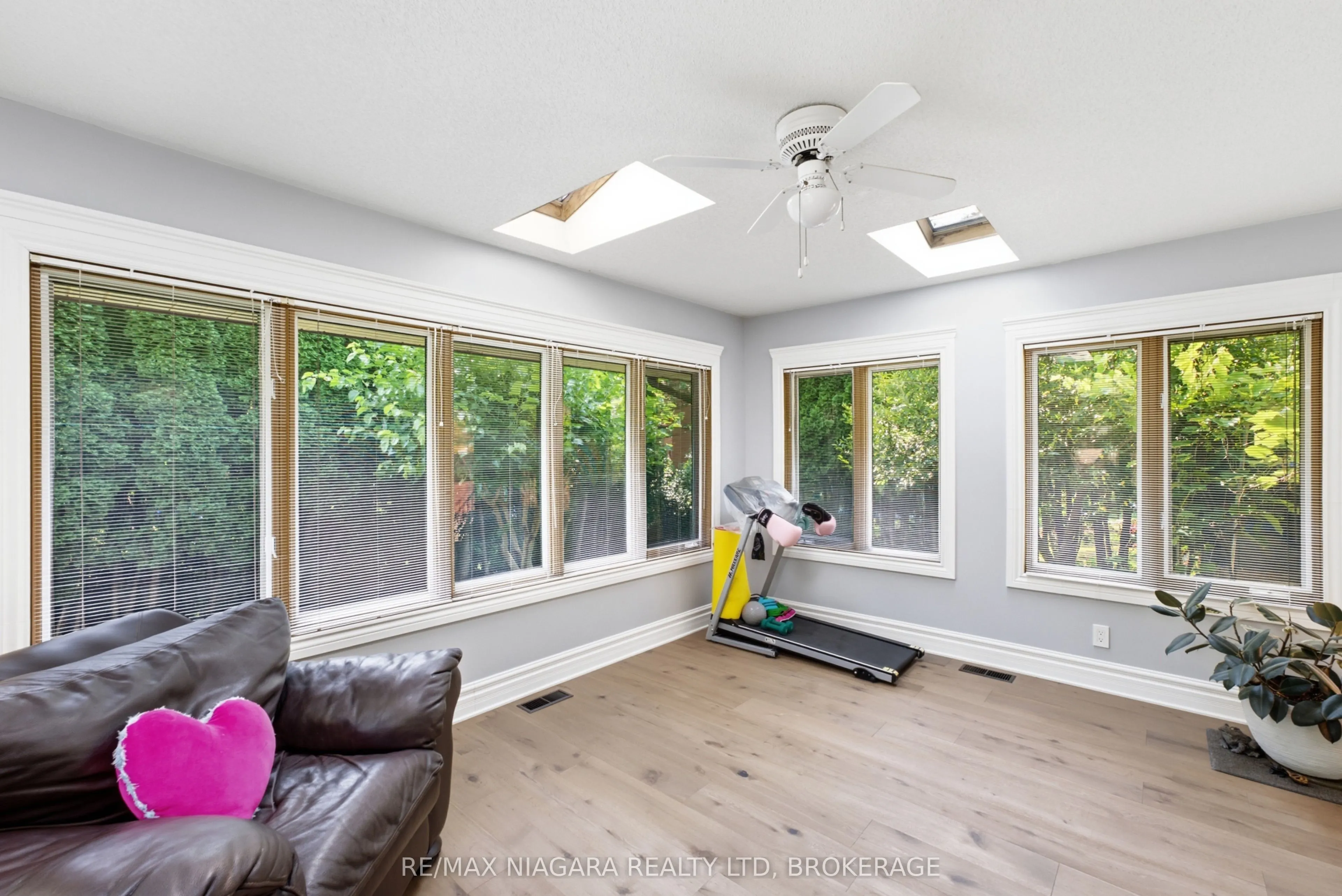 11 RICHELIEU Drive