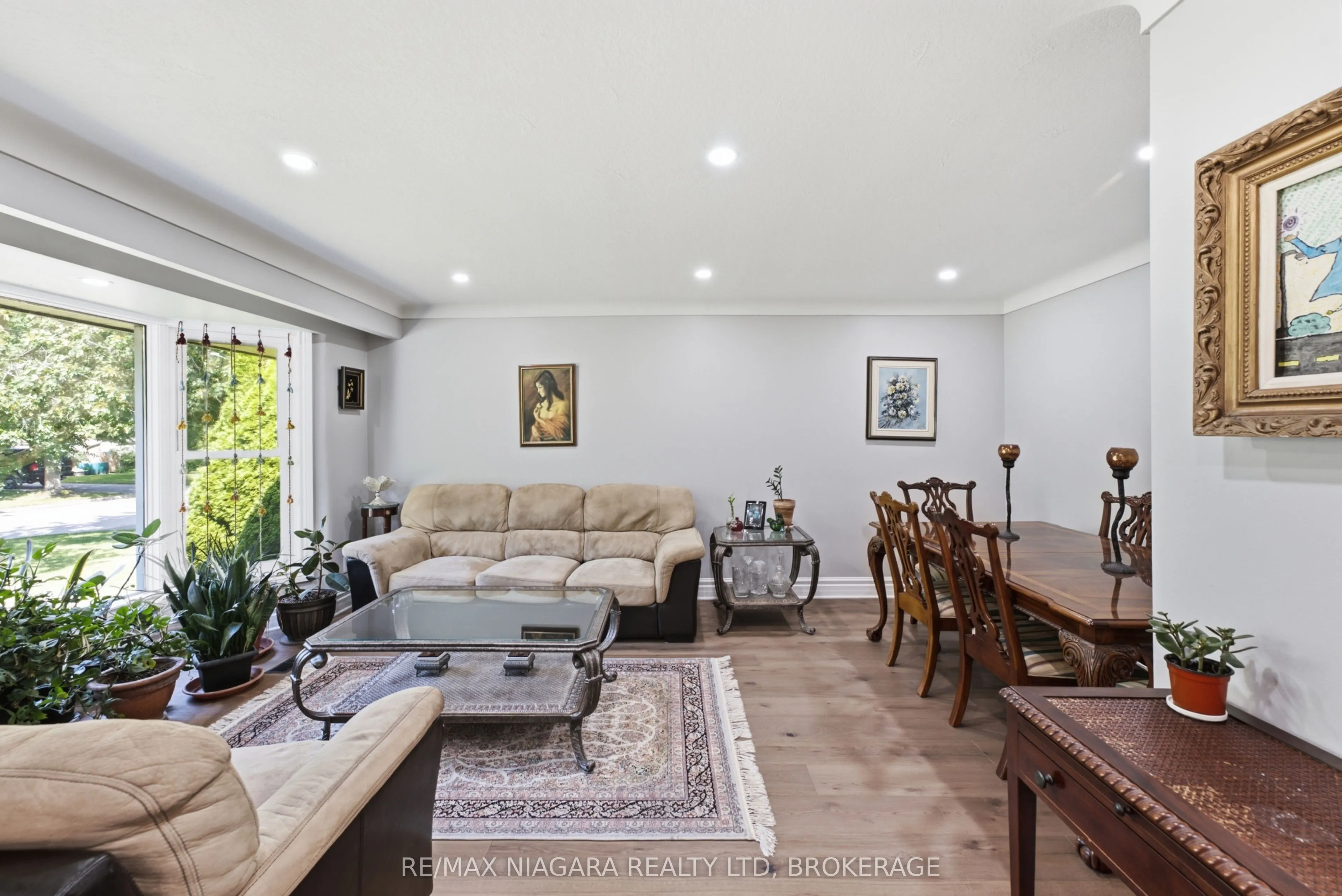 11 RICHELIEU Drive