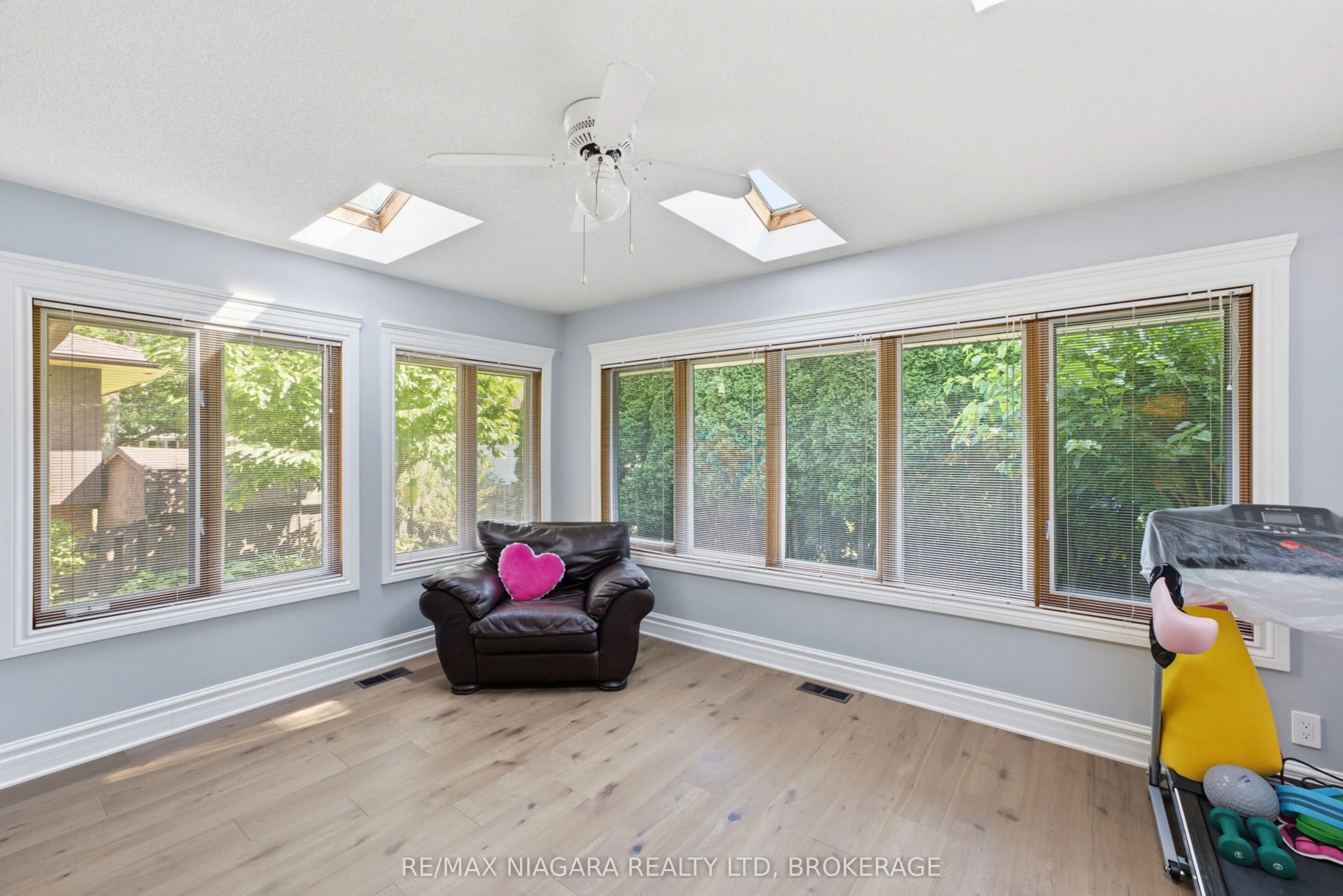 11 RICHELIEU Drive