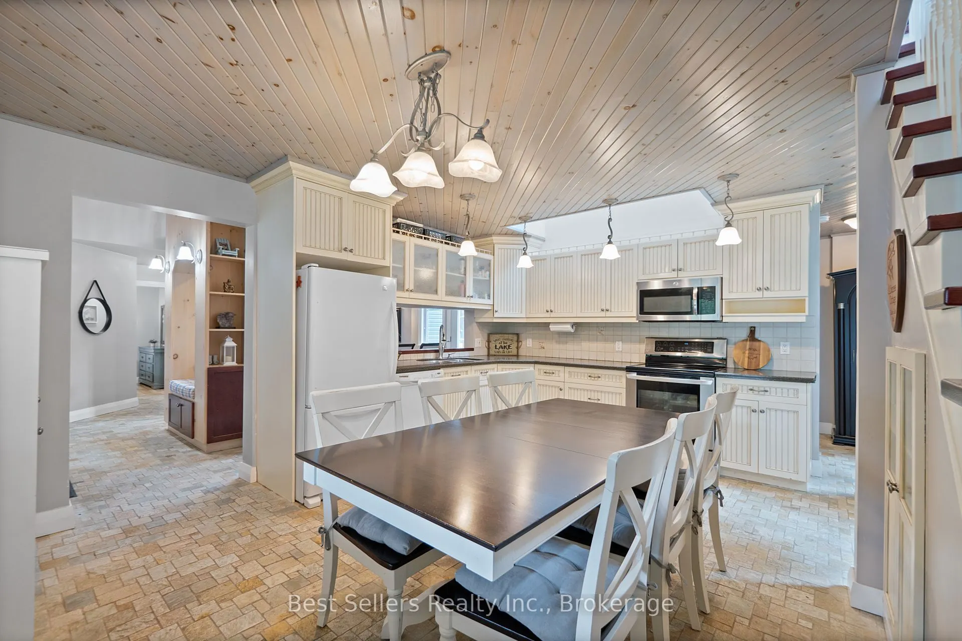 1622 Houseys Rapids Road