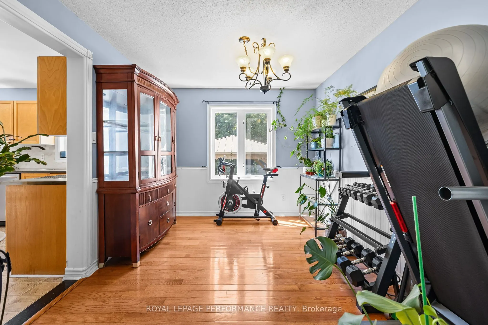 407 Centenaire Street