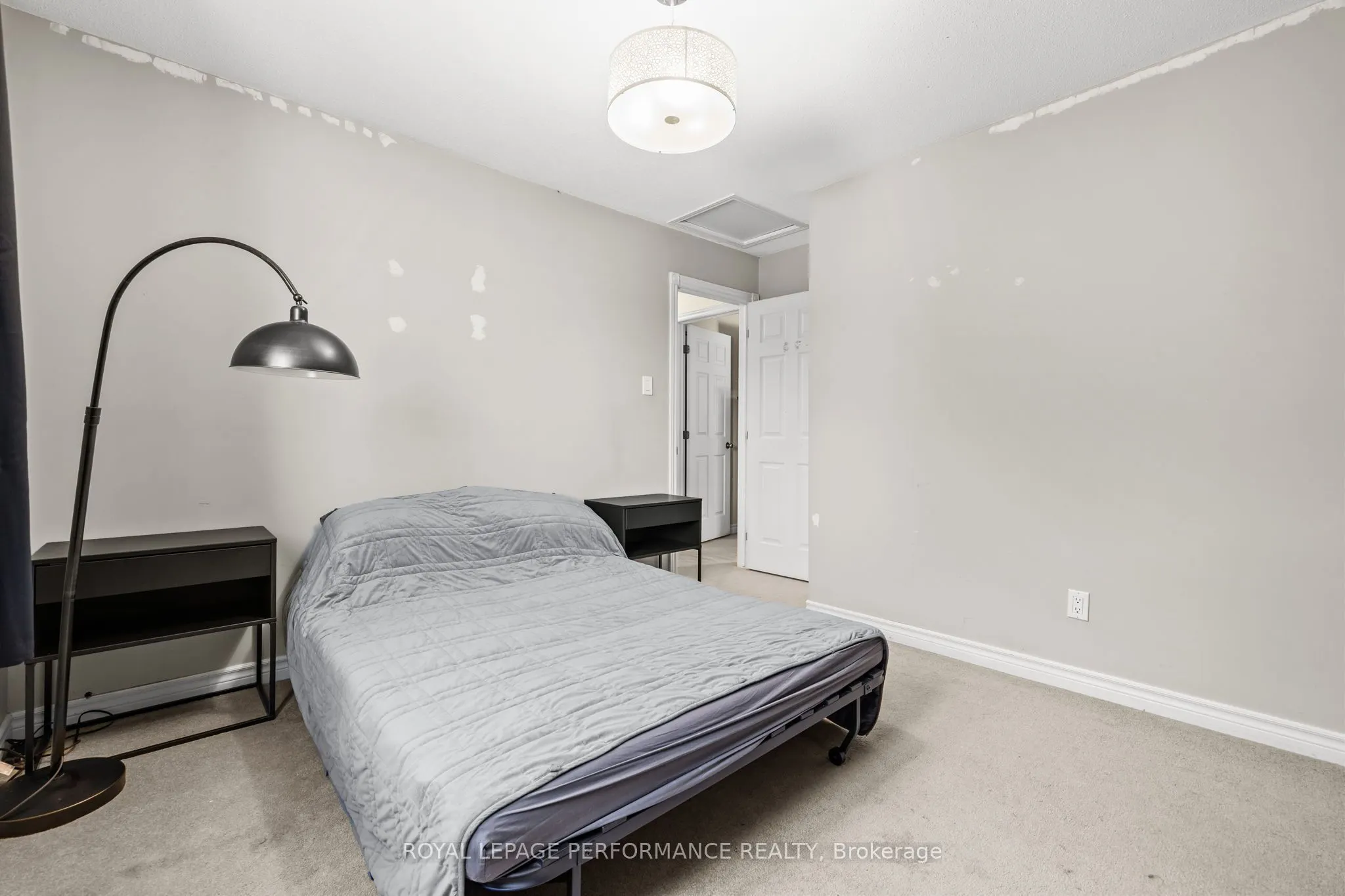 407 Centenaire Street