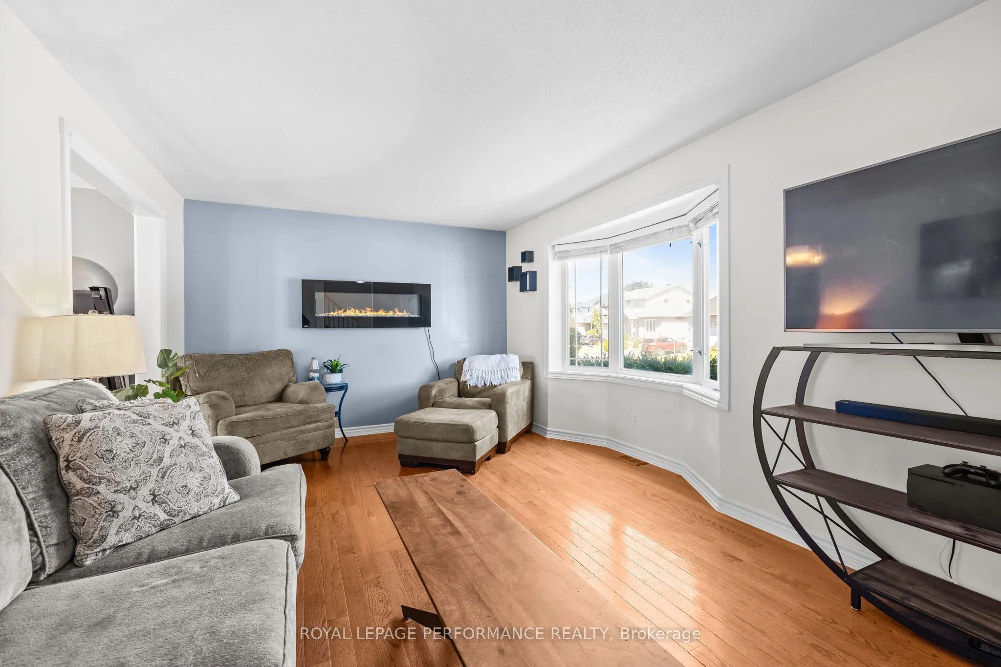 407 Centenaire Street