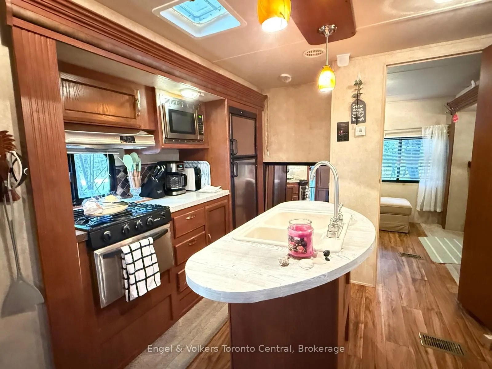 7489 SIDEROAD 5 E #C 8