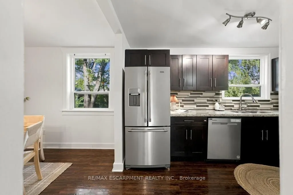 284 East 21st Street