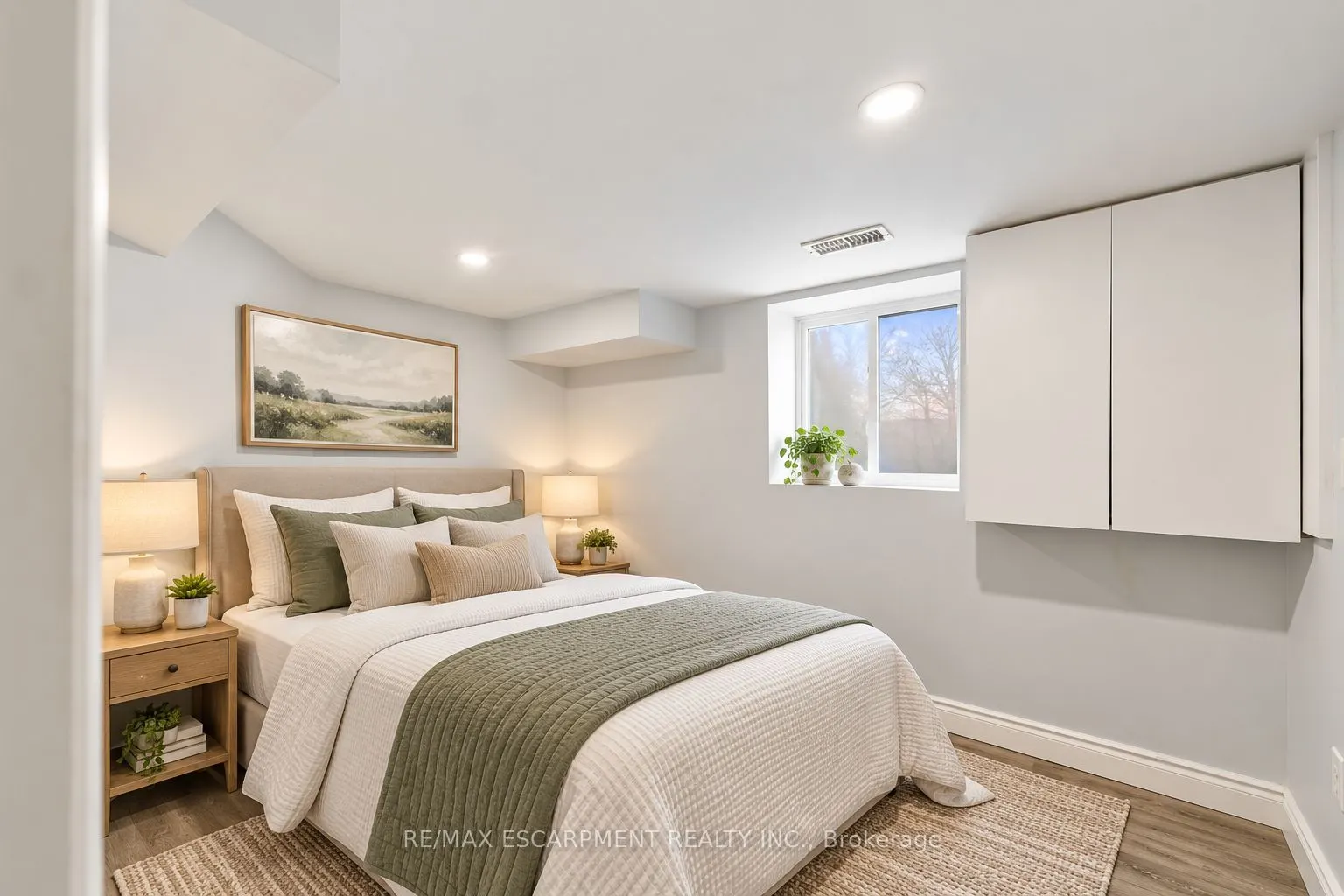 284 East 21st Street