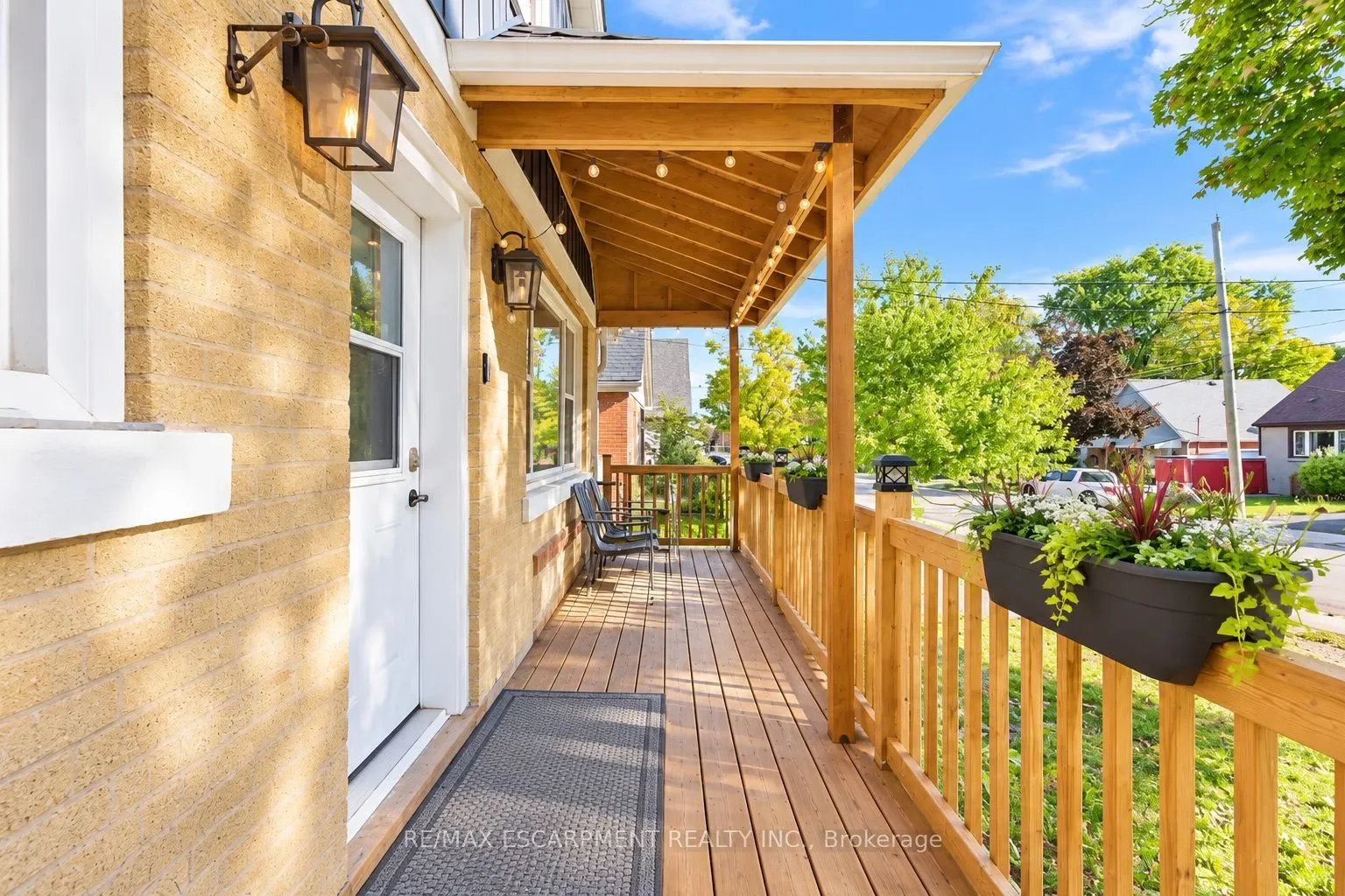 284 East 21st Street