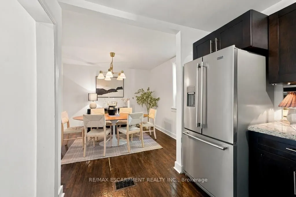 284 East 21st Street