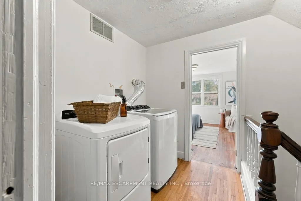 284 East 21st Street