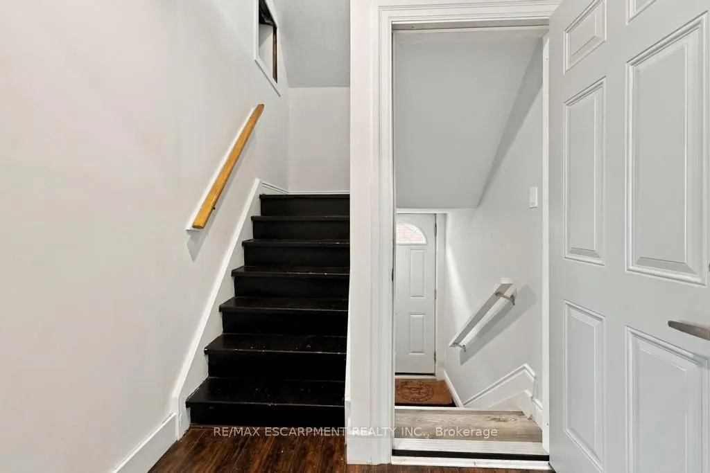 284 East 21st Street