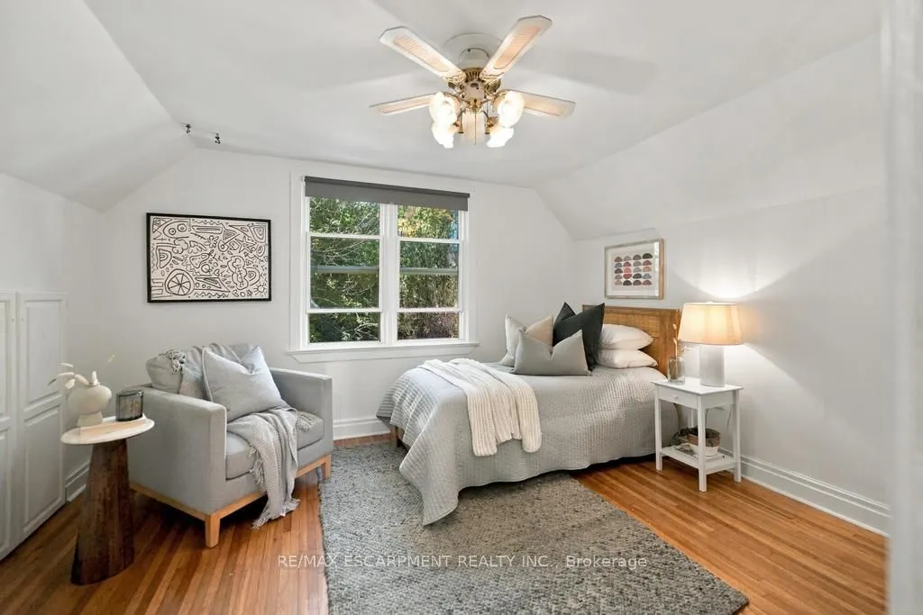 284 East 21st Street