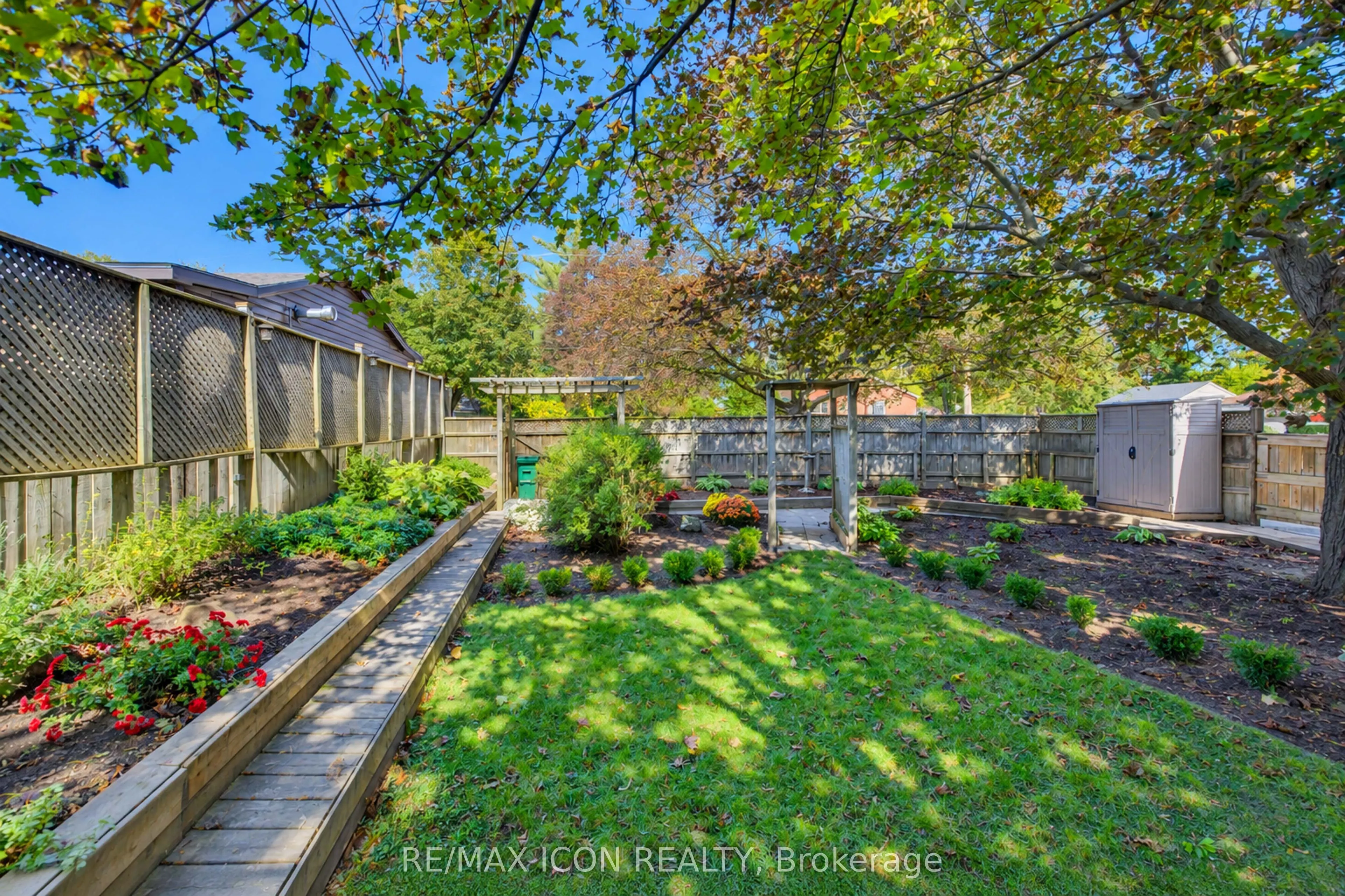 64 Lowrey Avenue S