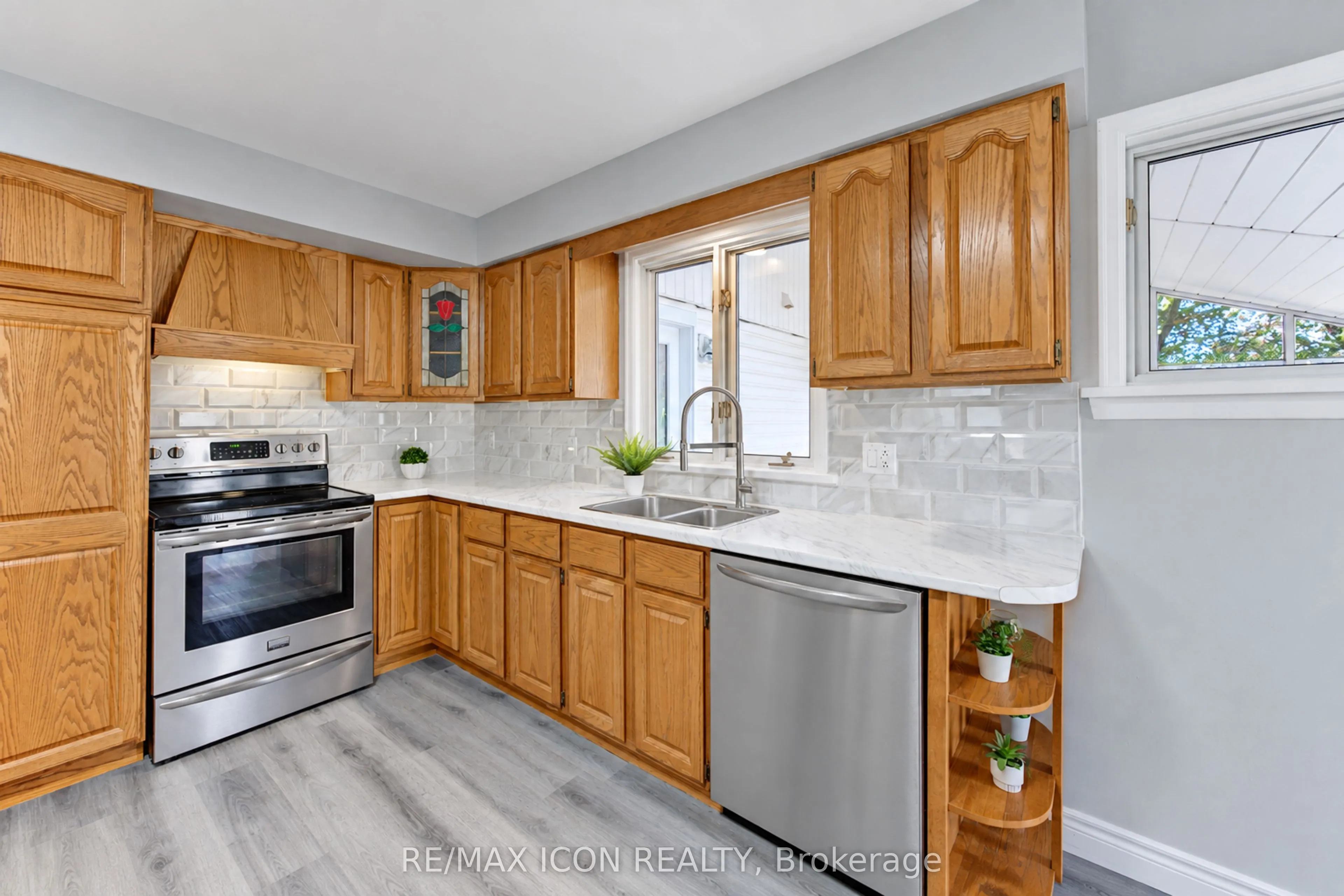 64 Lowrey Avenue S