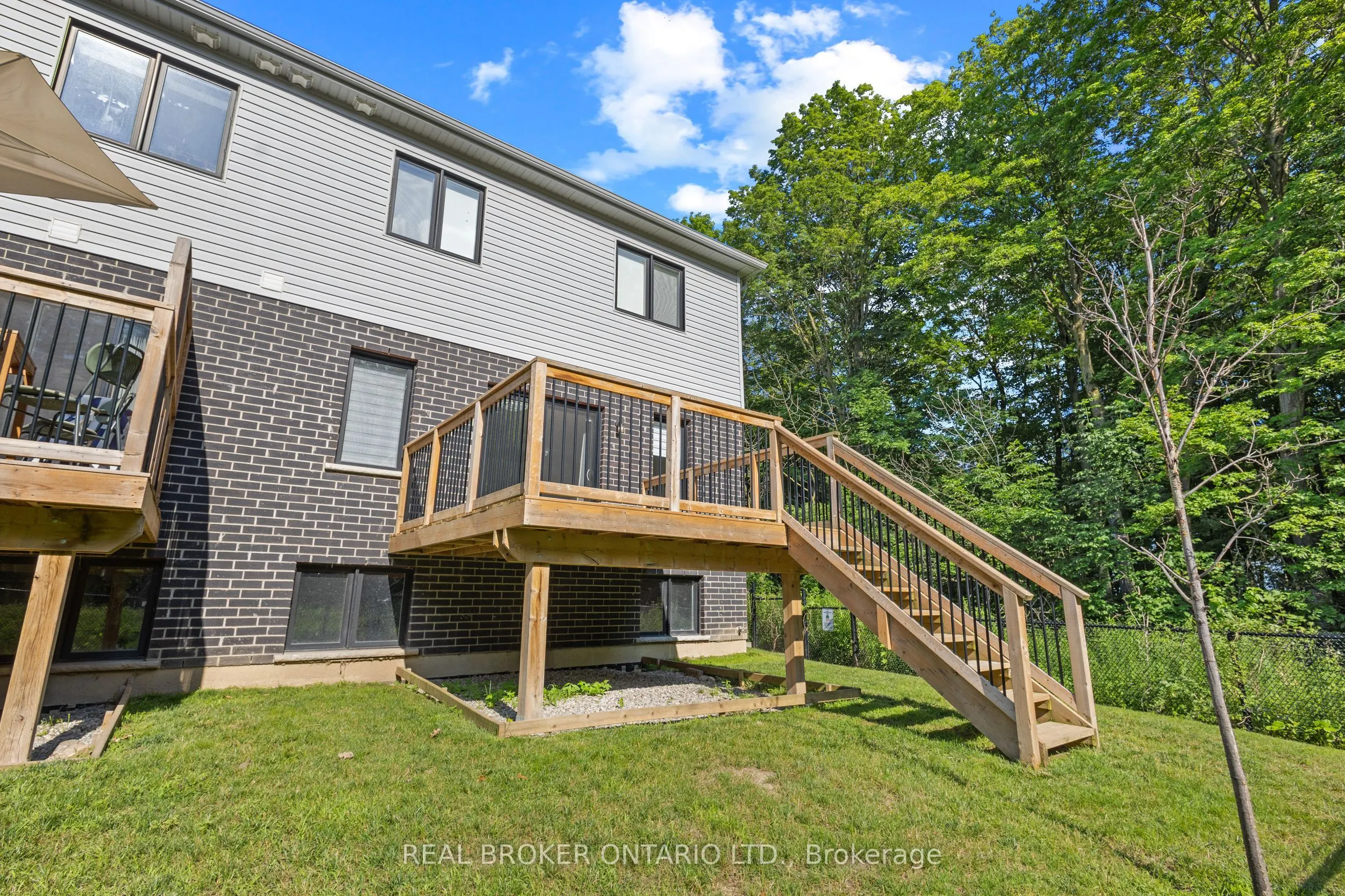 91 Woodedge Circle