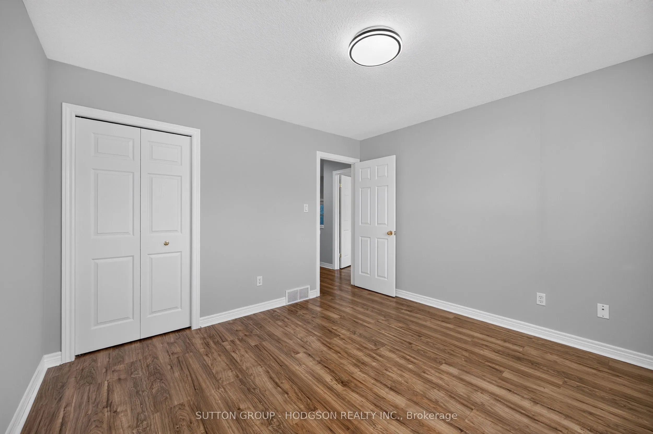 737 North Leaksdale Circle