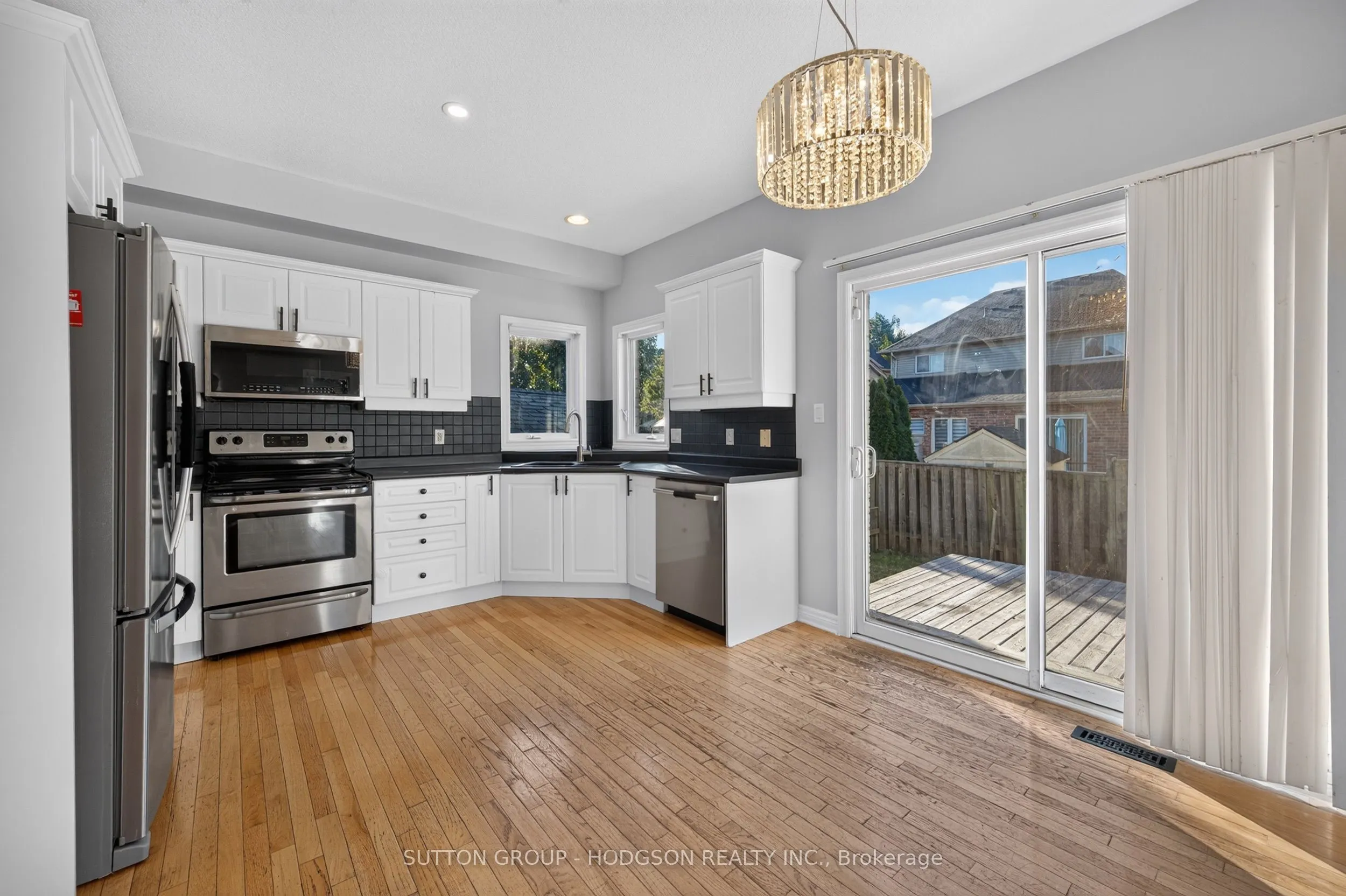 737 North Leaksdale Circle