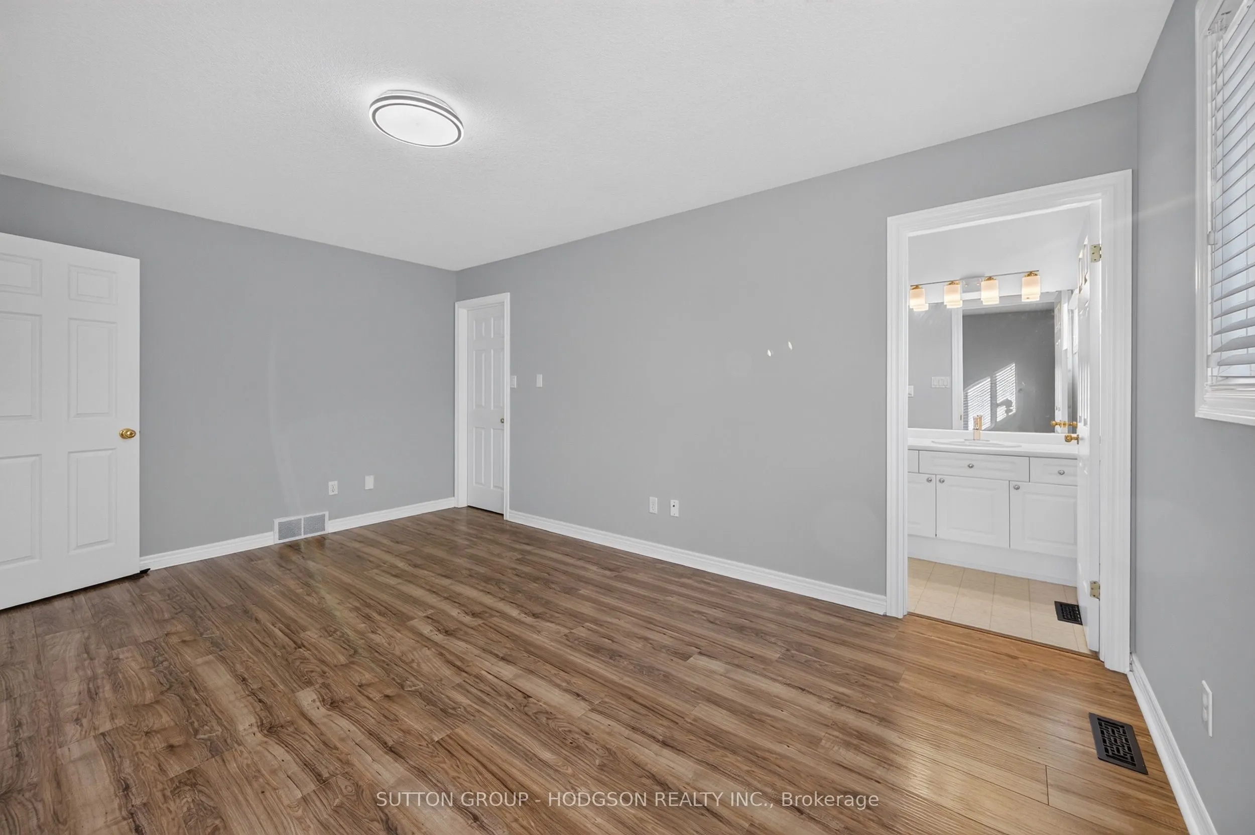 737 North Leaksdale Circle