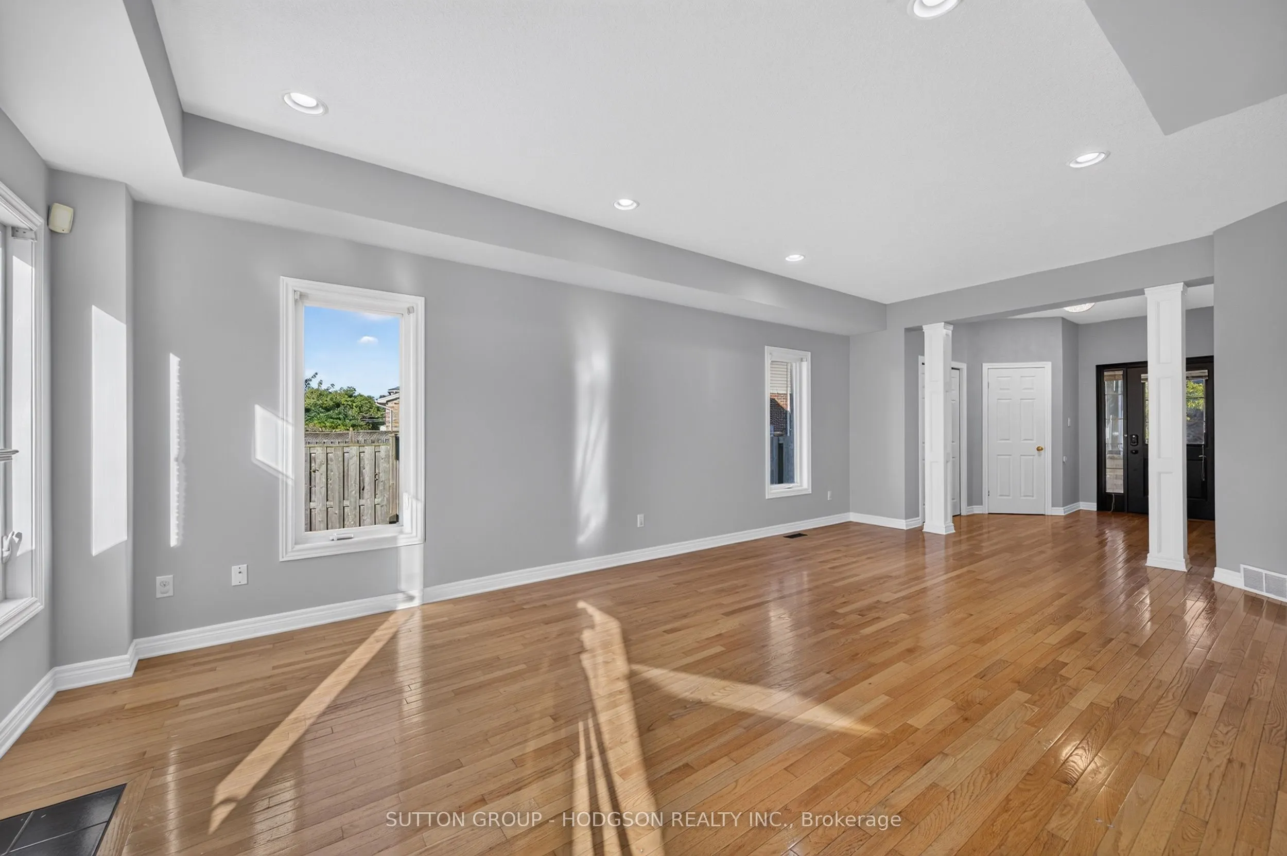 737 North Leaksdale Circle