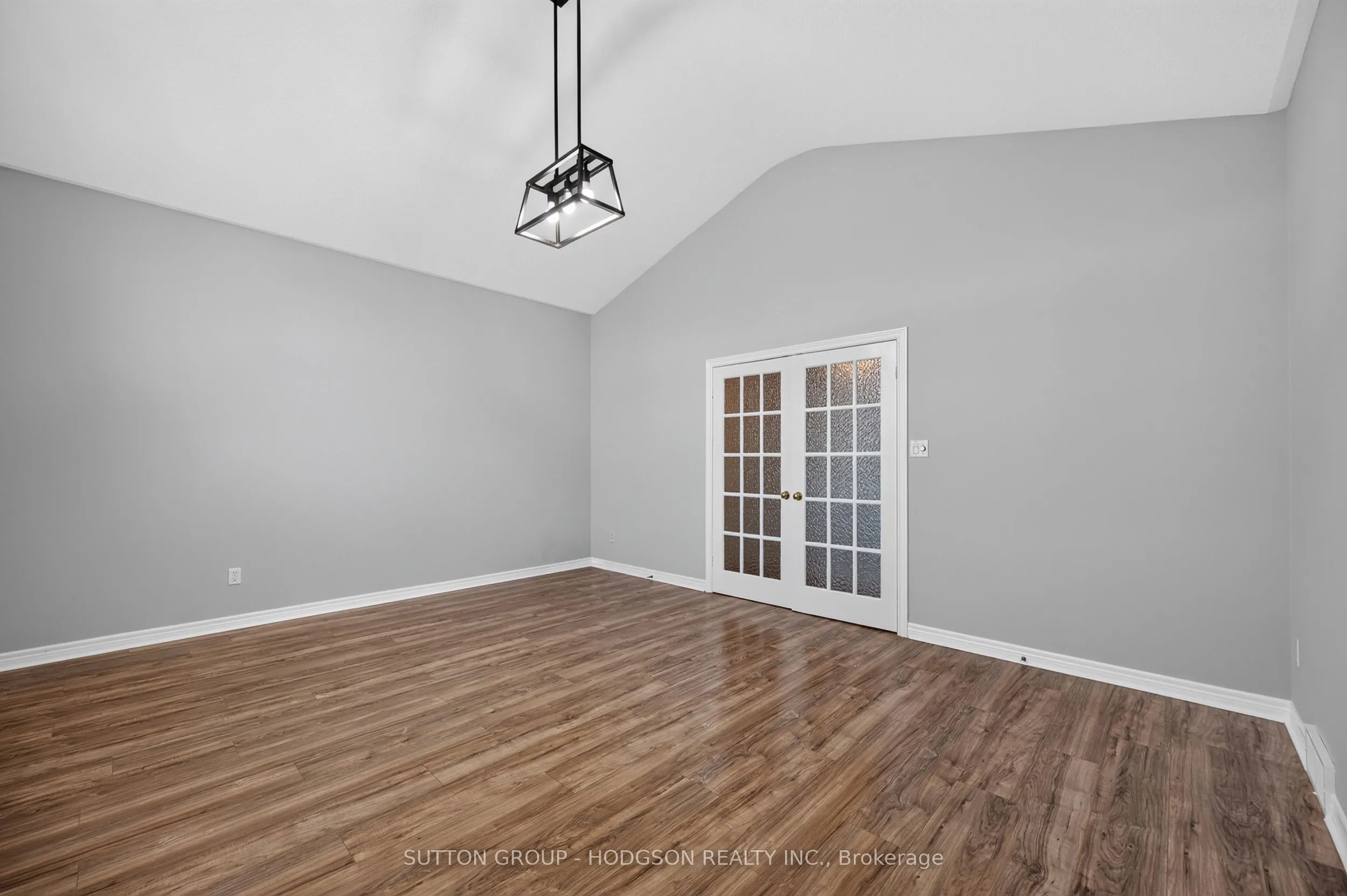 737 North Leaksdale Circle