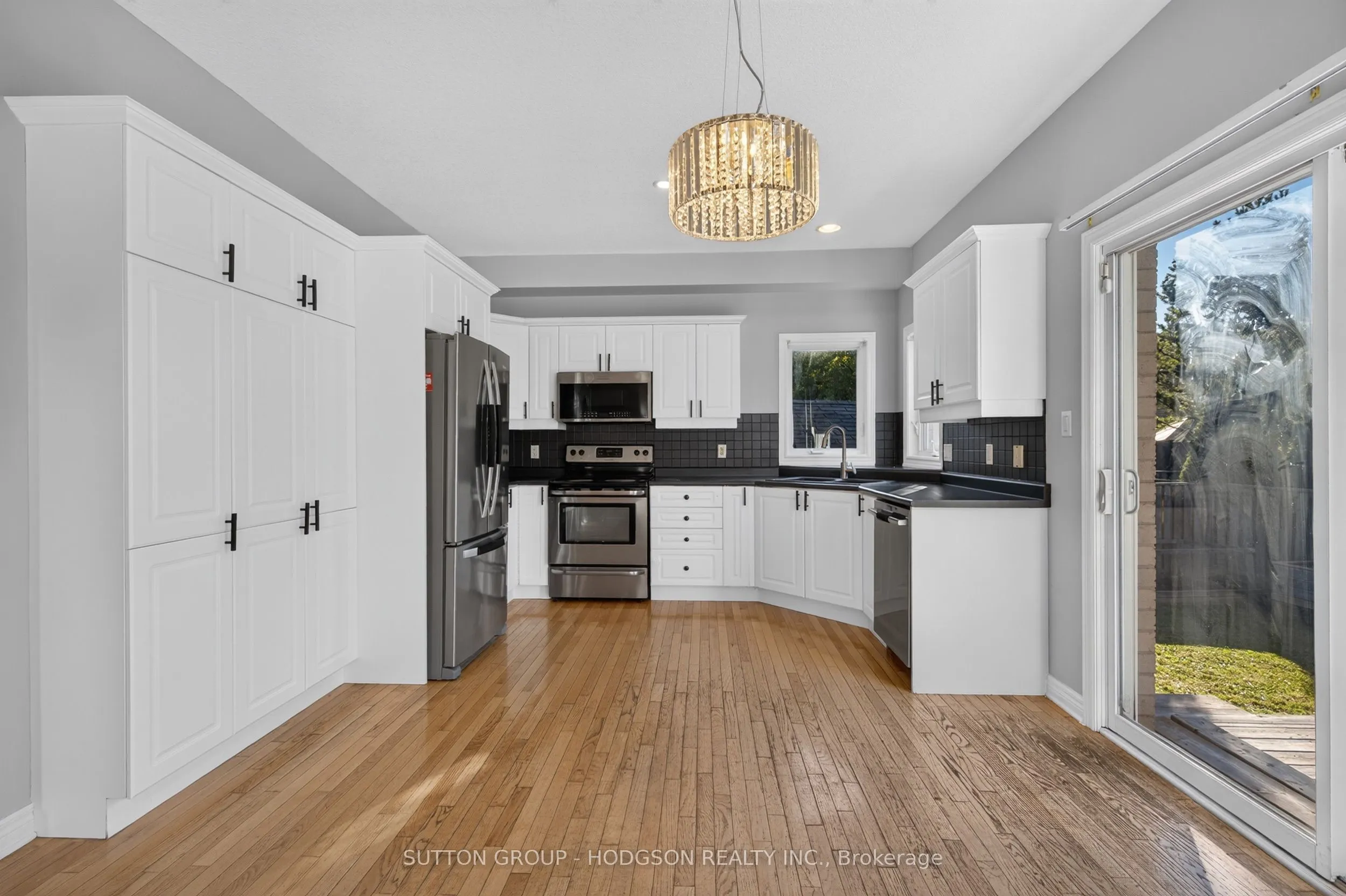737 North Leaksdale Circle