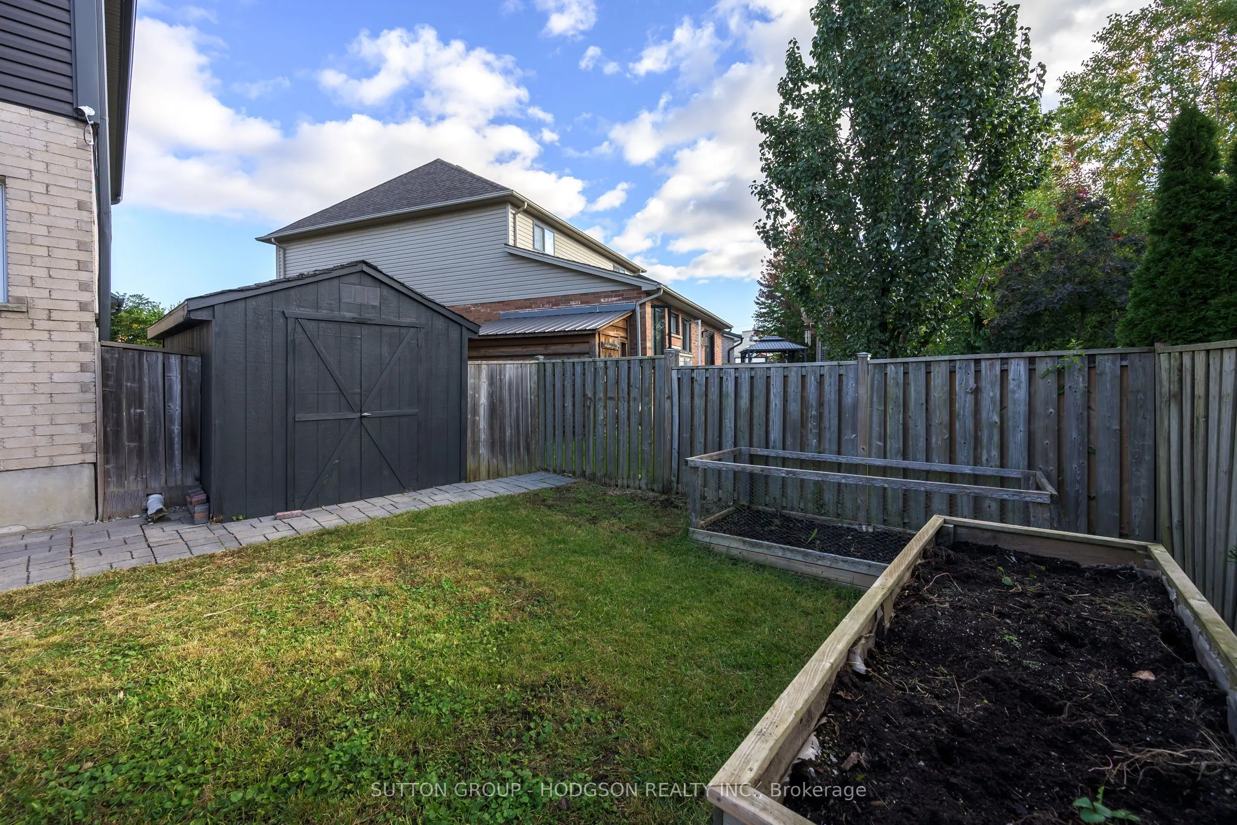 737 North Leaksdale Circle