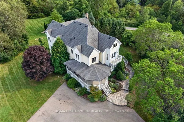110 Concession 11 Road E