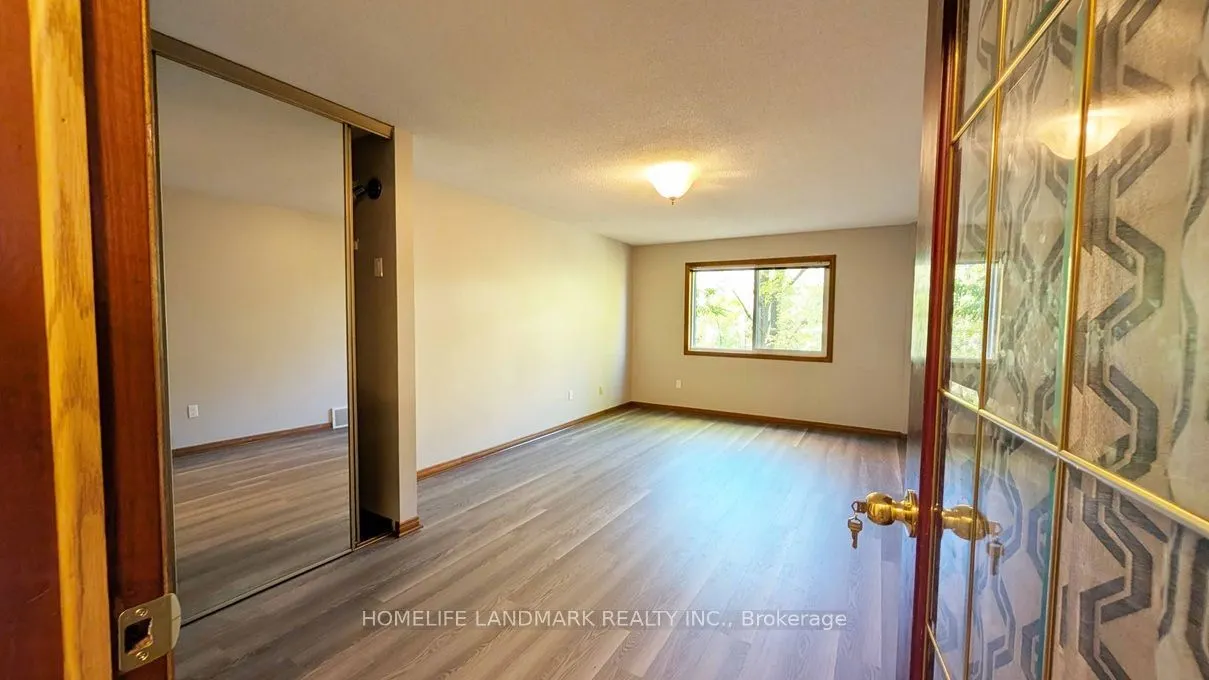 4 Albert Street #106