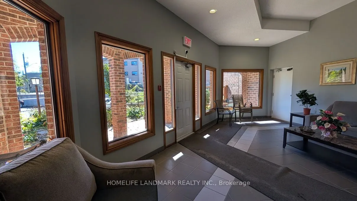 4 Albert Street #106