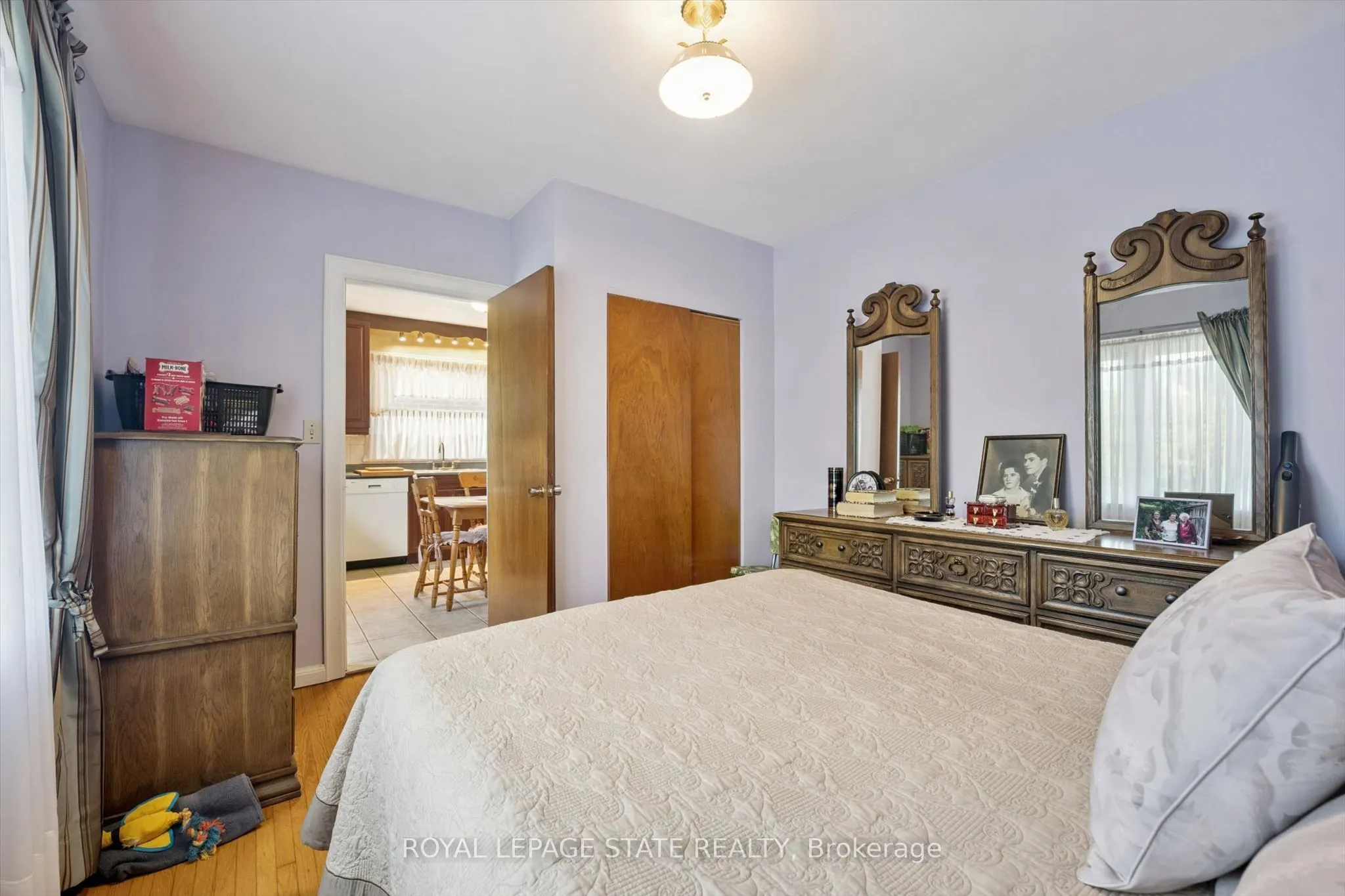 1873 Main Street E